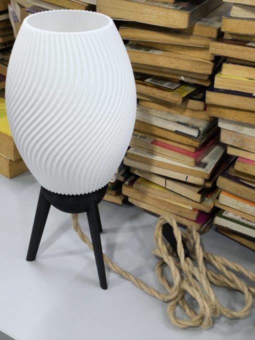 LUUMI: 3D Printed Lamps Wave lamp with legs stand and rope wire