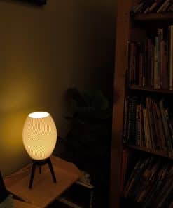 LUUMI: 3D Printed Lamps Wave lamp with legs stand