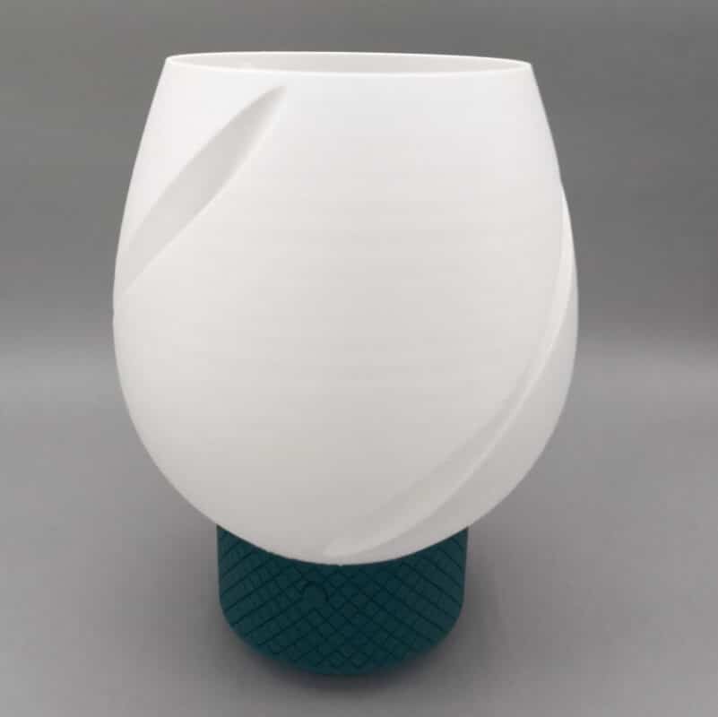 3D printed rechargeable lamp